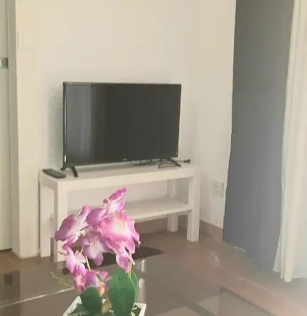 Les Mimosas Vu Sur Canal דירה