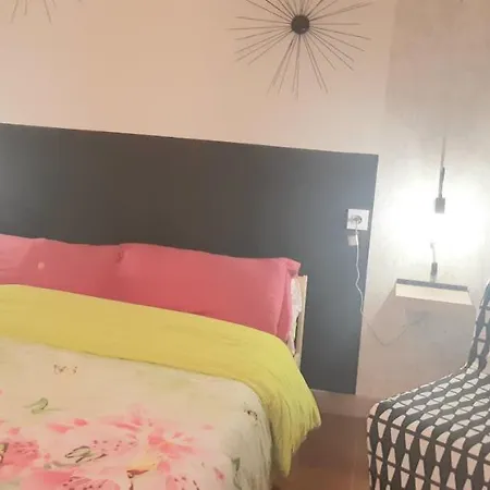 Les Mimosas Vu Sur Canal Apartment