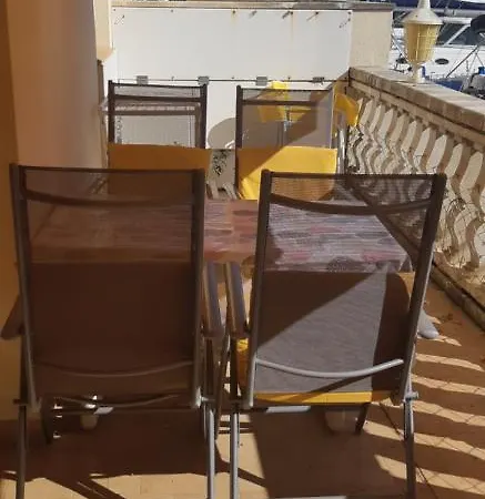Les Mimosas Vu Sur Canal Apartment